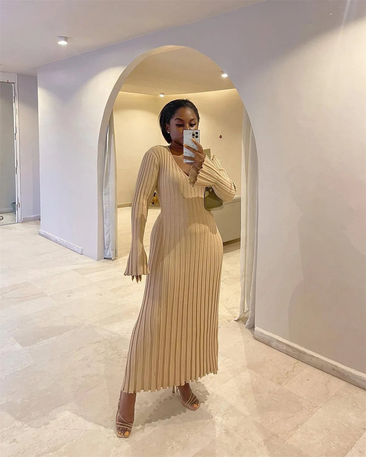 2023 Fall New Sleeved Knit Midi Dress(Buy 2 Free Shipping)