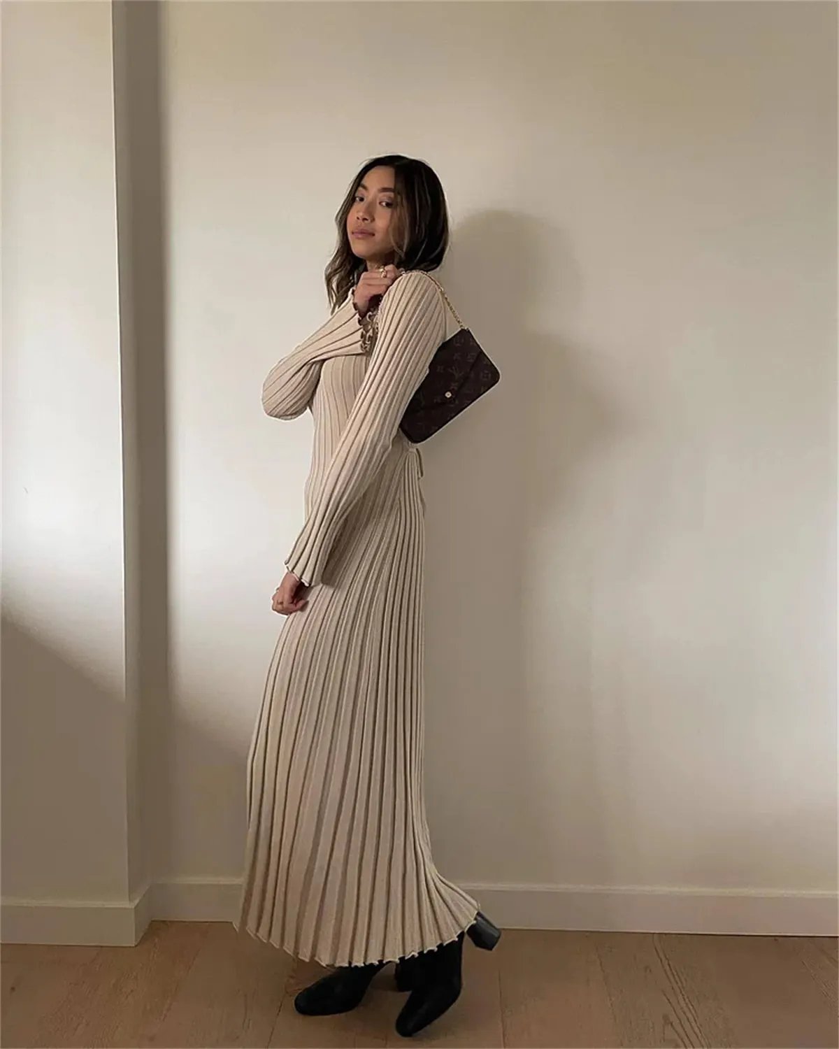 2023 Fall New Sleeved Knit Midi Dress(Buy 2 Free Shipping)